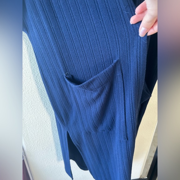 Short Sleeve Longline Knit Cardigan in Dark Blue - Picture 4 of 4